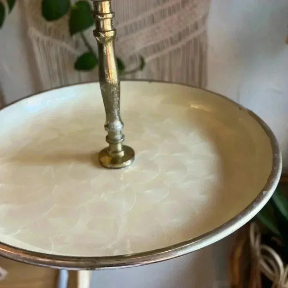 Godinger Two Tier Pastry Stand, Cupcakes Server, Dessert Stand 14” H - Picture 8 of 10